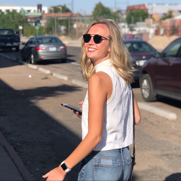 Meet your Posher, Claire - Picture 2 of 2